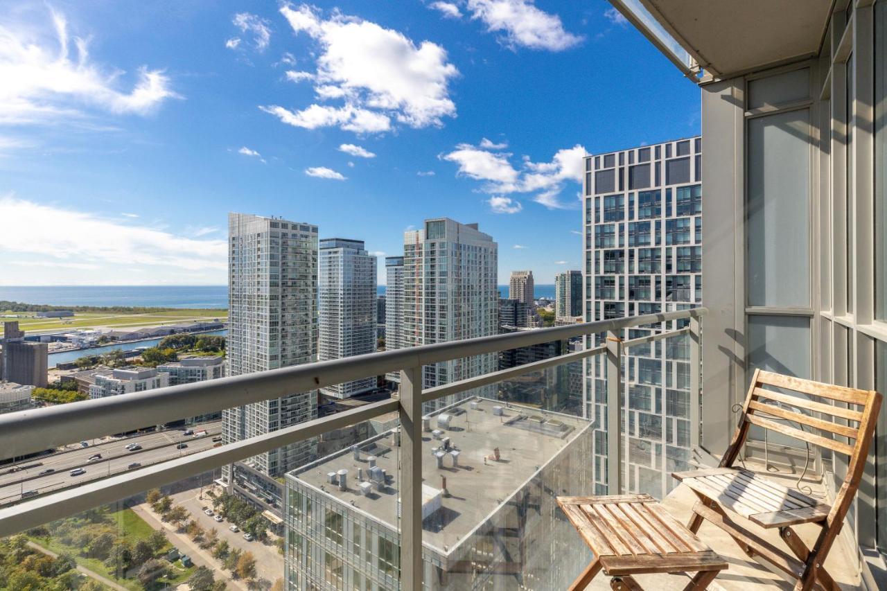 Icetowers Apartment Toronto Exterior photo